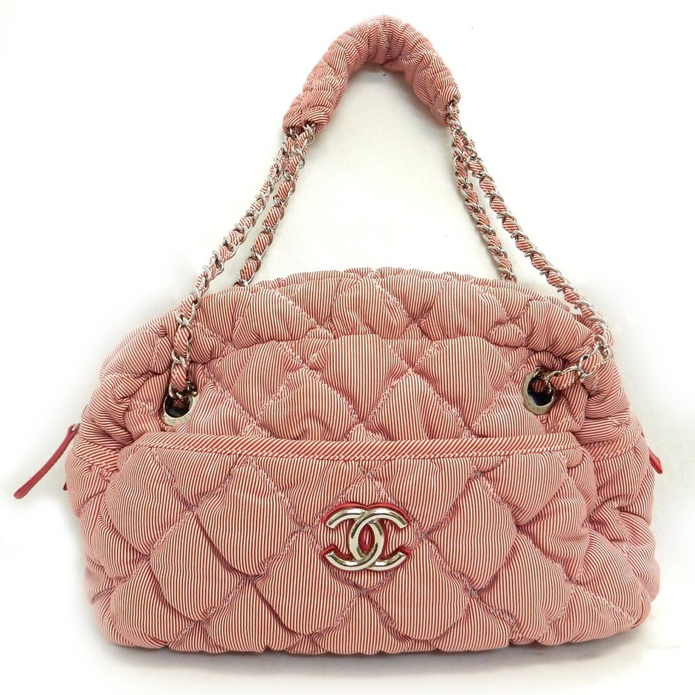 CHANEL QUILT SHOULDER BAG!! STUNNING! WOW!!